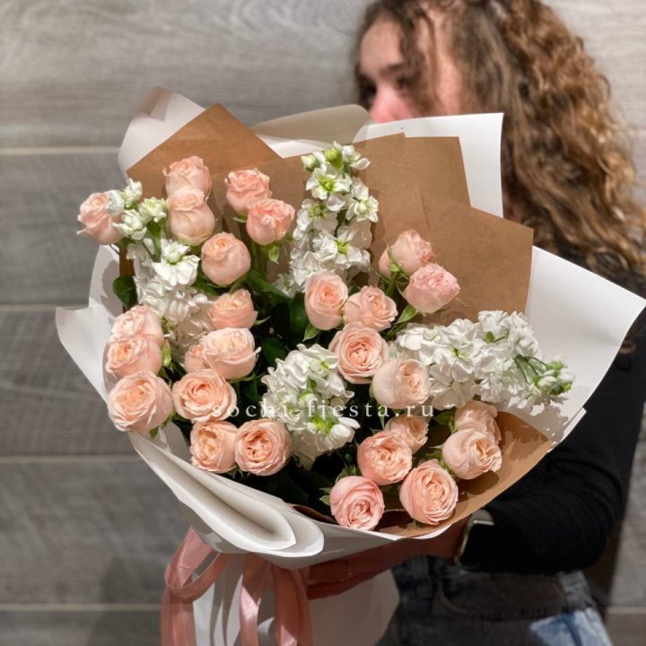 Букет бомбасти и маттиола в Хабаровске