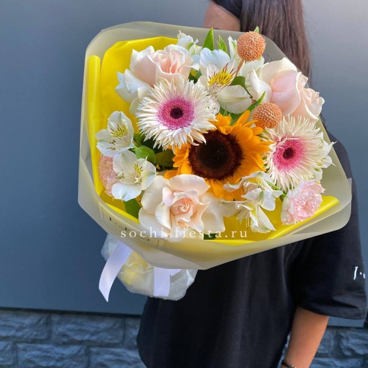 Букет с подсолнухом "Елоу" в Хабаровске