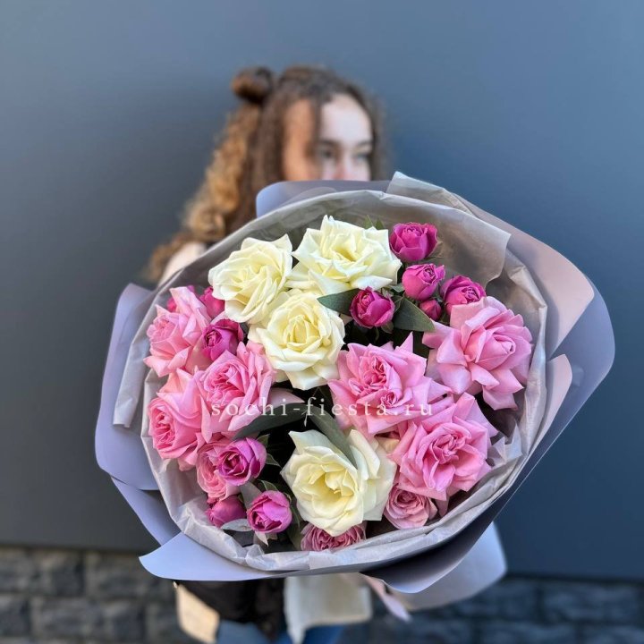 Букет французских и пионовидных роз в Хабаровске