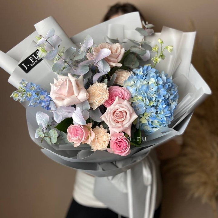 Букет с гортензией № 4 в Хабаровске