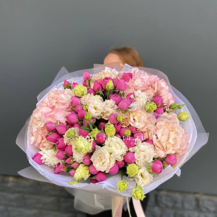  Букет  гортензий и Мисти в Хабаровске