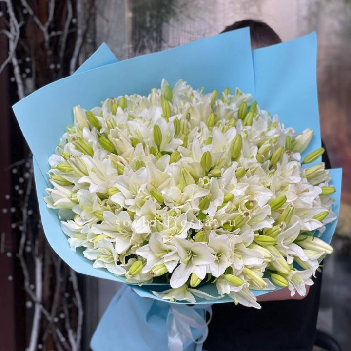 51 лилия в оформлении в Хабаровске