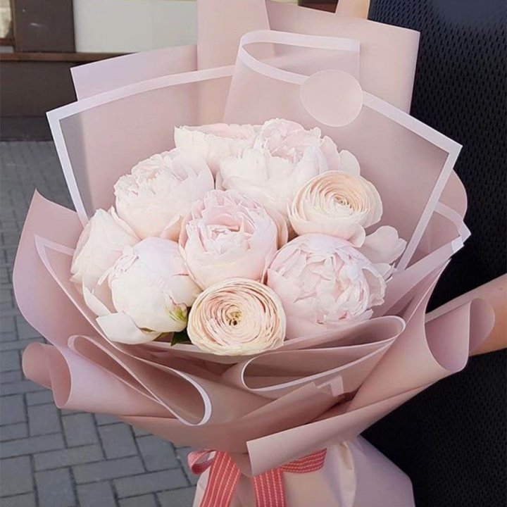 Пионы и ранункулюсы в Хабаровске