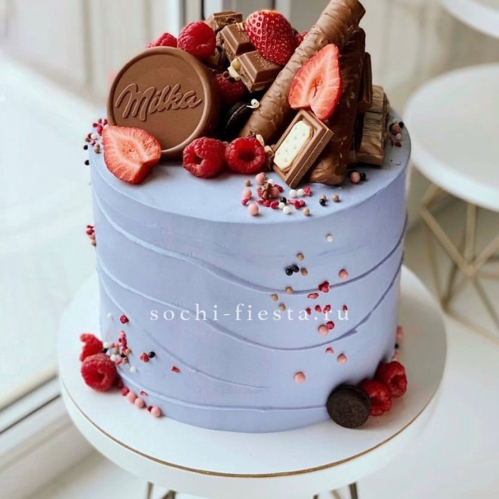 Торт "Milka's world" в Хабаровске