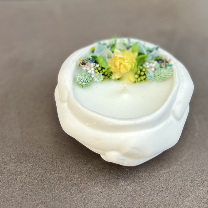 Свеча ароматическая в гипсе Руки в Хабаровске