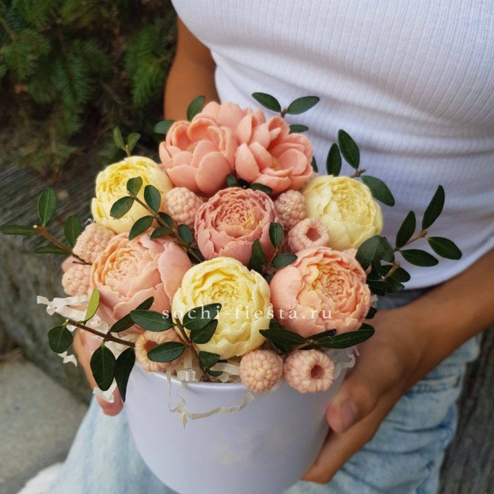 Шоколадный букет с ягодами в Хабаровске