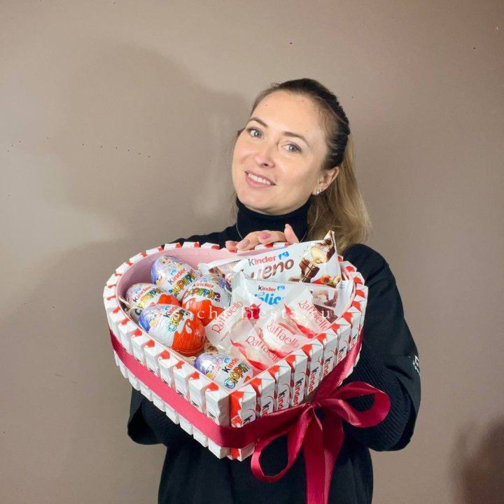 Подарочный набор сердце с Киндерами в Хабаровске