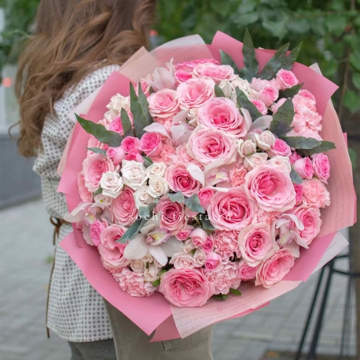 Дизайнерский букет "Барби" в Хабаровске