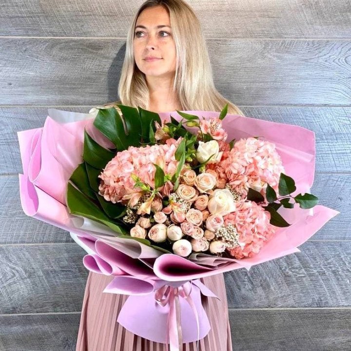 Дизайнерский букет "Валенсия-2" в Хабаровске