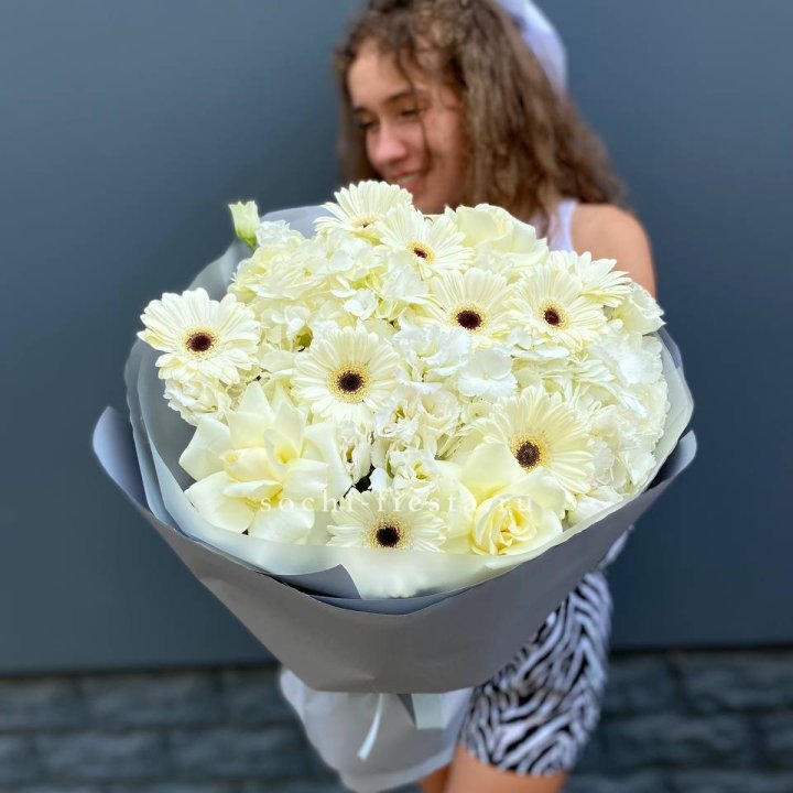  Букет "Вайт люксур" в Хабаровске