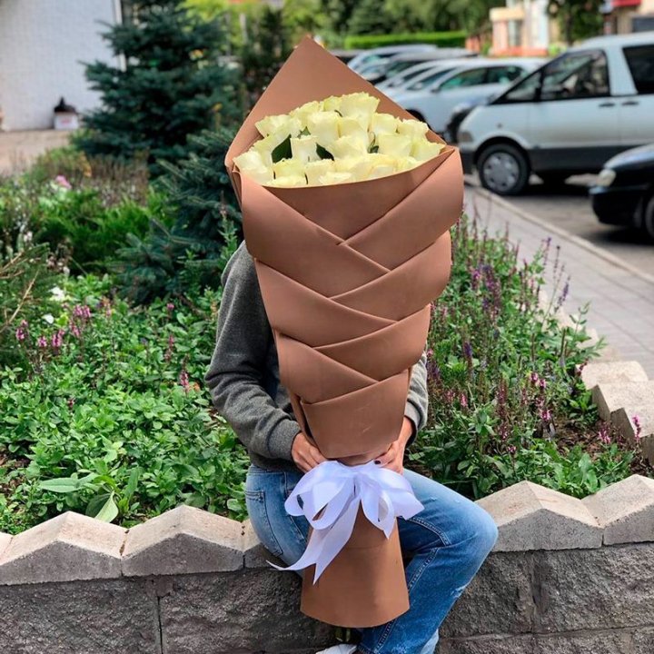 Голландские розы белые "Рыбка" в Хабаровске