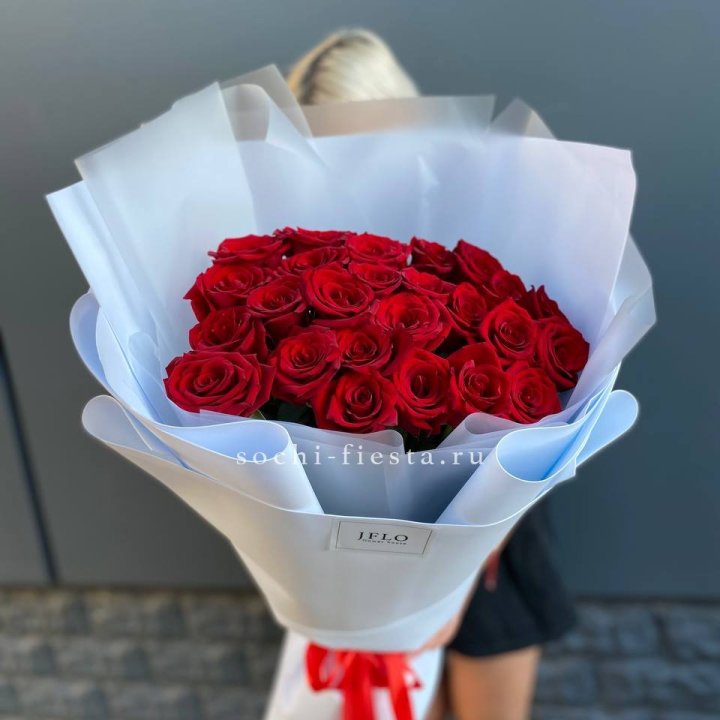 25 высоких роз  в Хабаровске