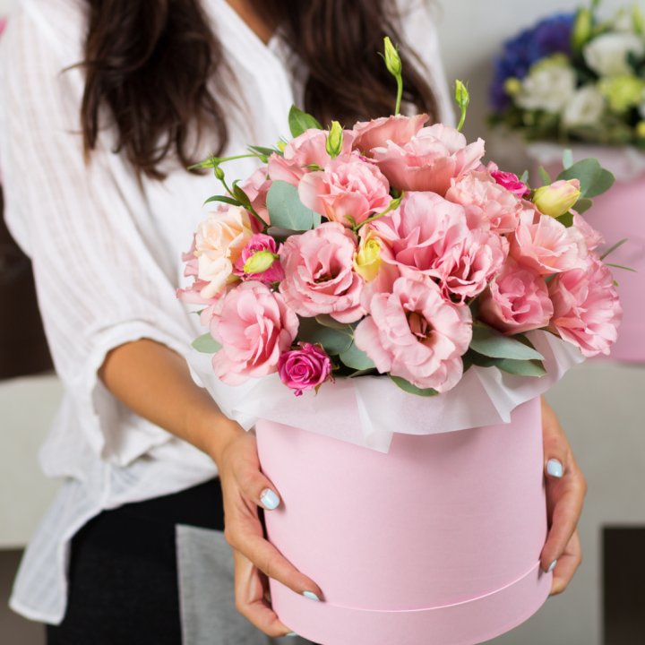 Эустома в шляпной коробке в Хабаровске