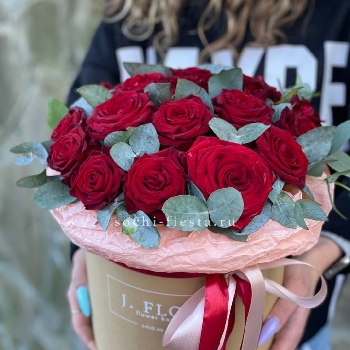 21 Красная роза в боксе №1 в Хабаровске