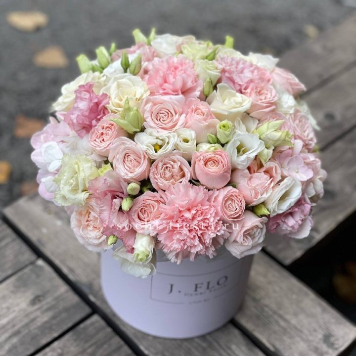 Цветочный бокс "Люксур" в Хабаровске