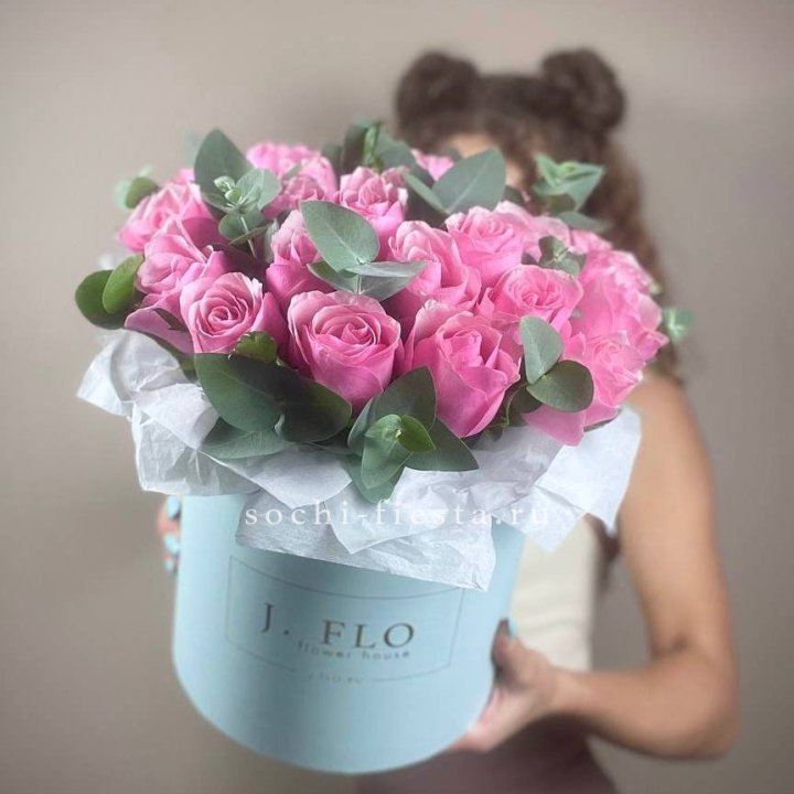 Бокс 27 роз в Хабаровске