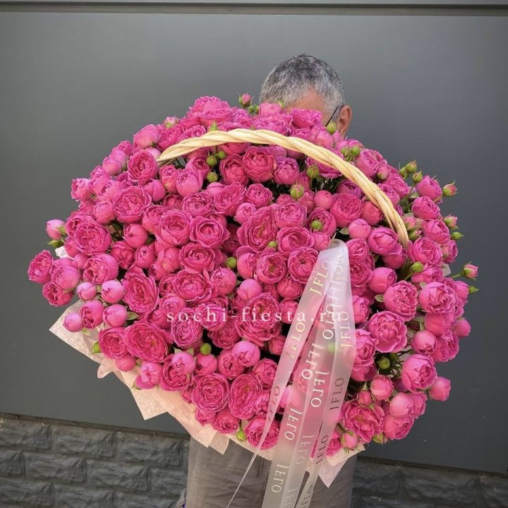 Корзина роз Мисти Баблс 151 в Хабаровске