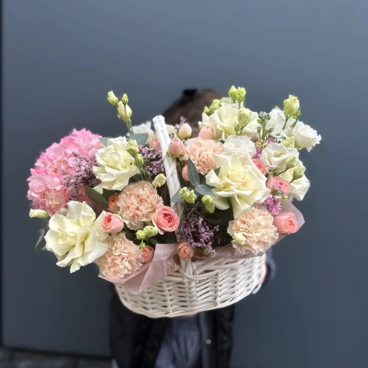 Цветочная корзина "Софтнес" в Хабаровске