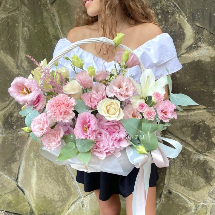 Авторская корзина "Миа" в Хабаровске