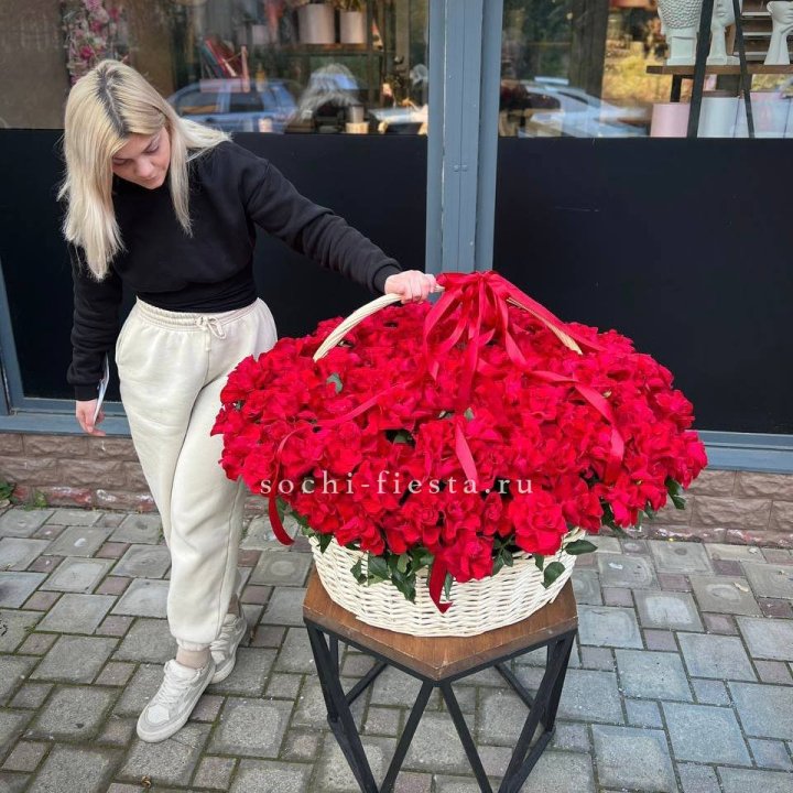 201 французская красная роза в Хабаровске