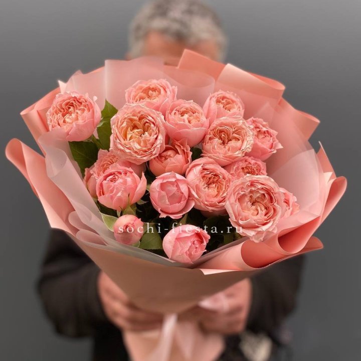 Букет комплимент из кустовых роз Джульетта в Хабаровске