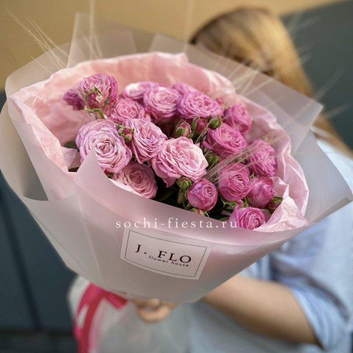 Пионовидные розы Мадам Бомбастик Pink в Хабаровске