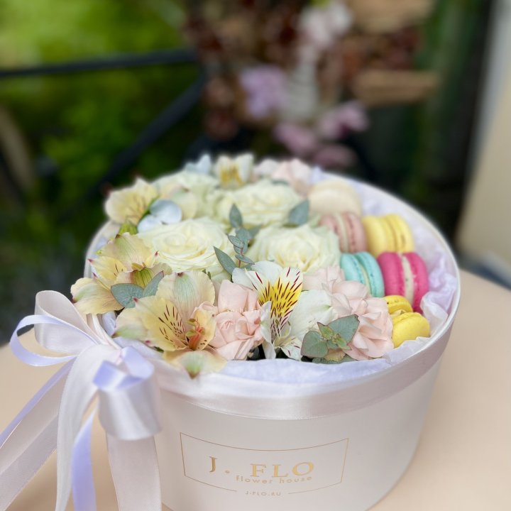Цветочный бокс "Ника" в Хабаровске