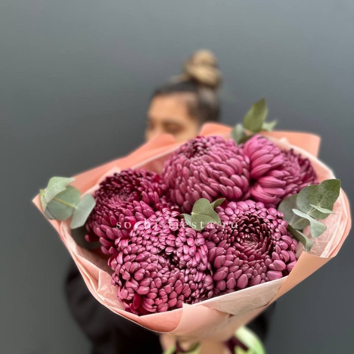 Хризантемы  Бигуди  в Хабаровске