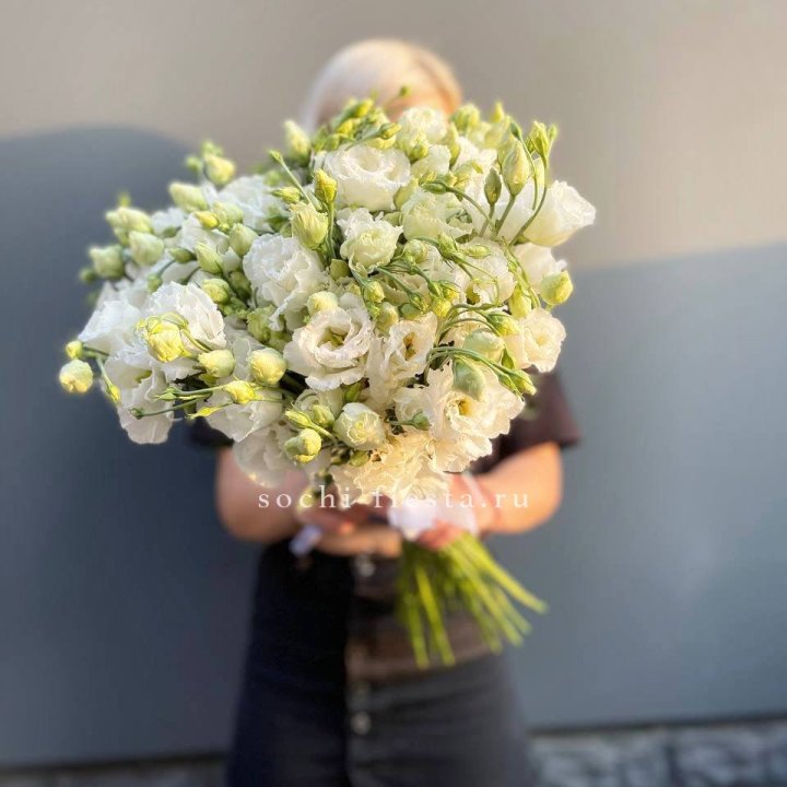 Букет эустом под ленту  в Хабаровске