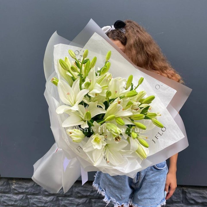 Букет  лилий "Воздушный"  в Хабаровске