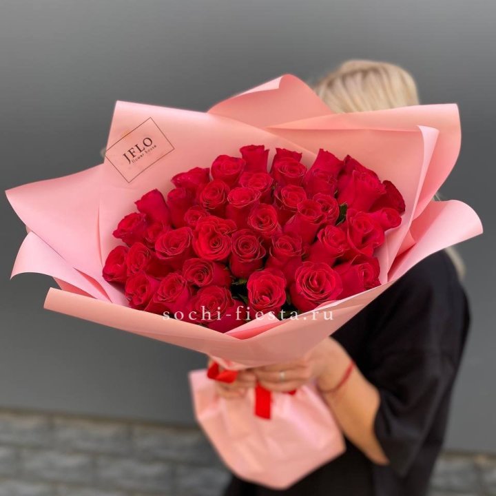 35 красных роз в Хабаровске