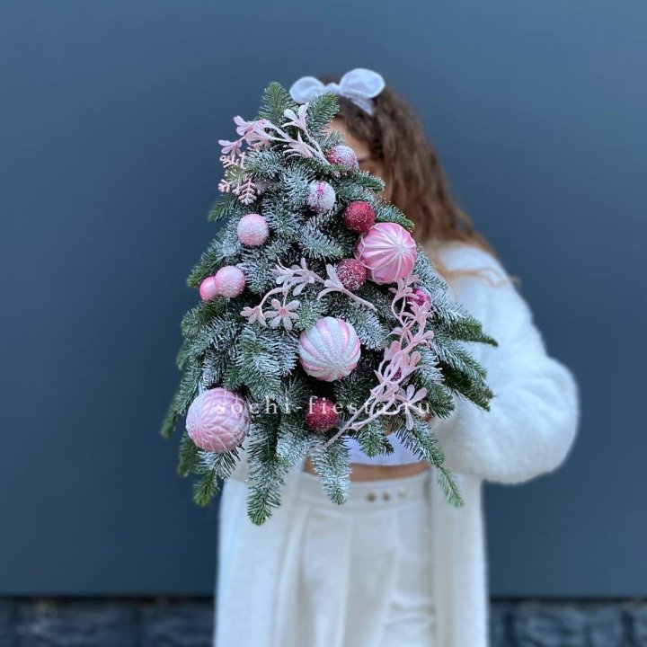 Новогодняя елочка "Розе" в Хабаровске