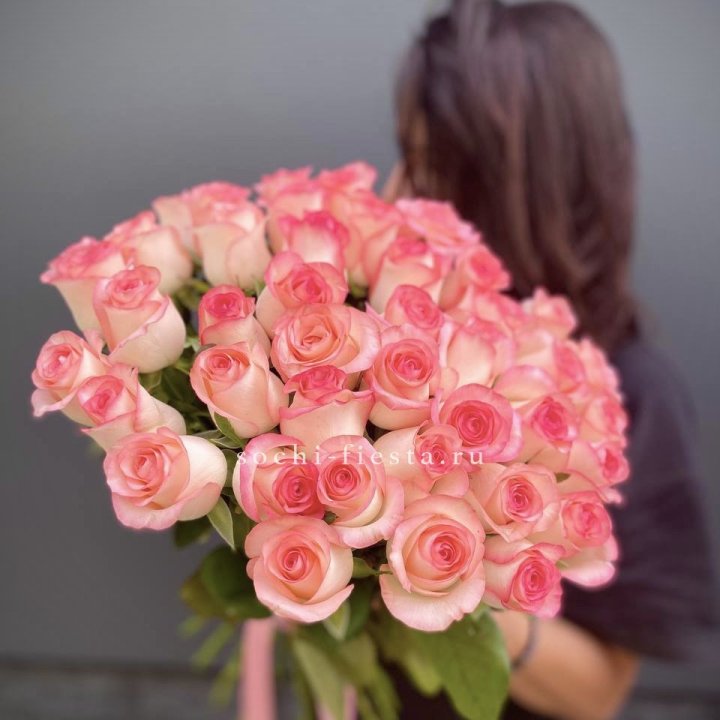 Охапка Роз Джумилия в Хабаровске