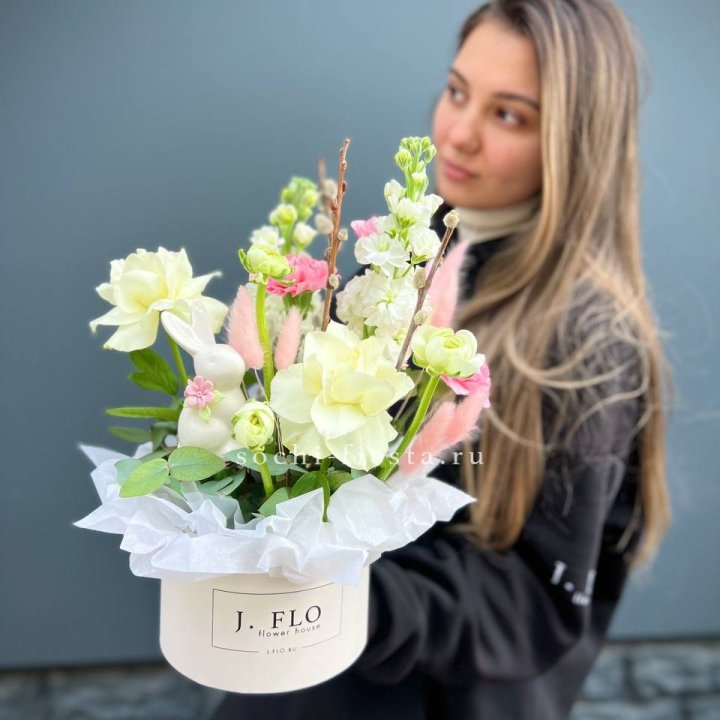 Цветочный бокс "Пасхальная композиция" в Хабаровске