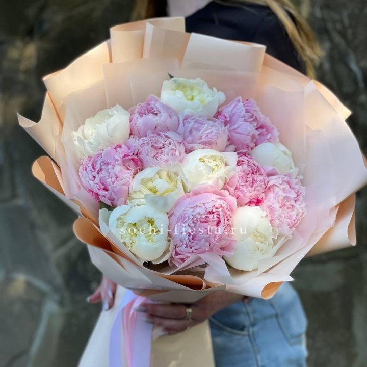 Букет 15 зефирных пионов в Хабаровске