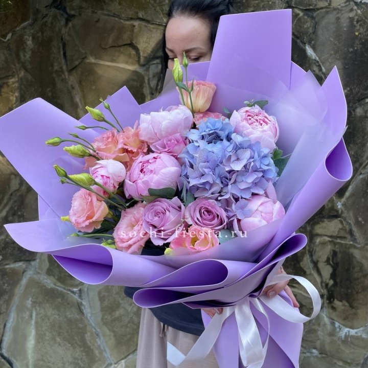 Букет с пионами "Блю логан" в Хабаровске
