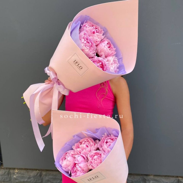 Букет из 5 пионов в Хабаровске