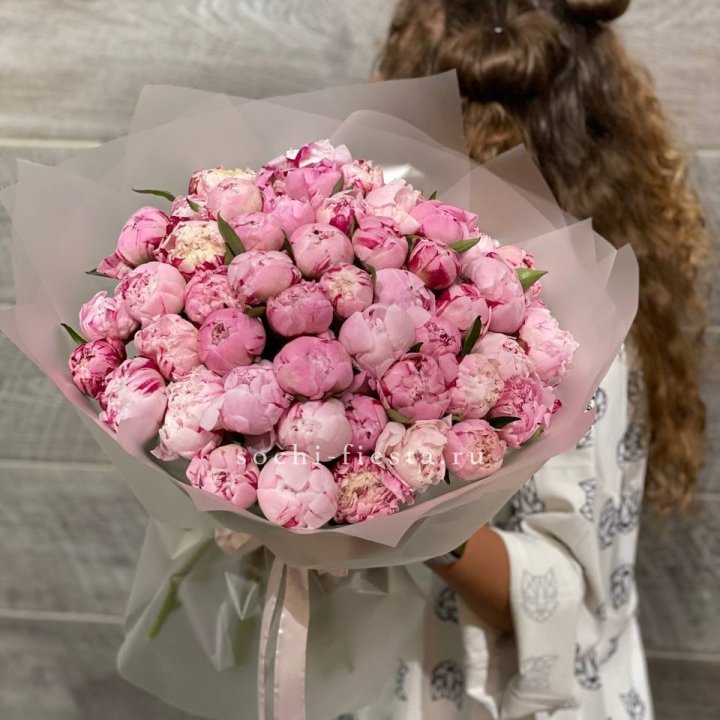 51 розовый пион в Хабаровске