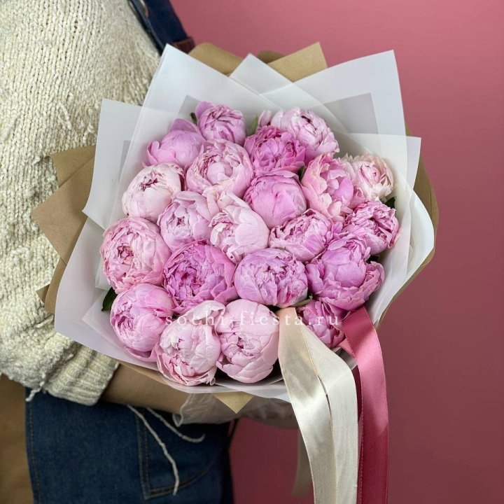 Букет из 21 пионов в Хабаровске