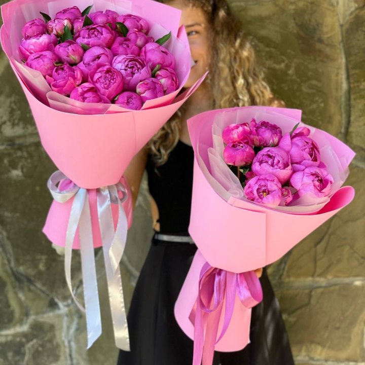 Букет ярких пионов  в Хабаровске