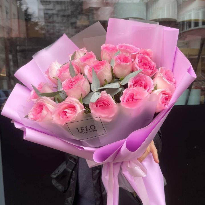  19 розовых роз в Хабаровске