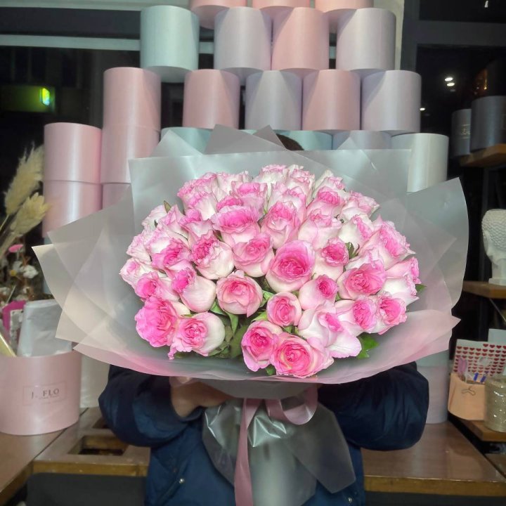  51 розовых роз в Хабаровске