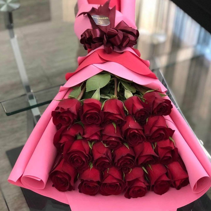 21 красная роза "Элеганс" в Хабаровске