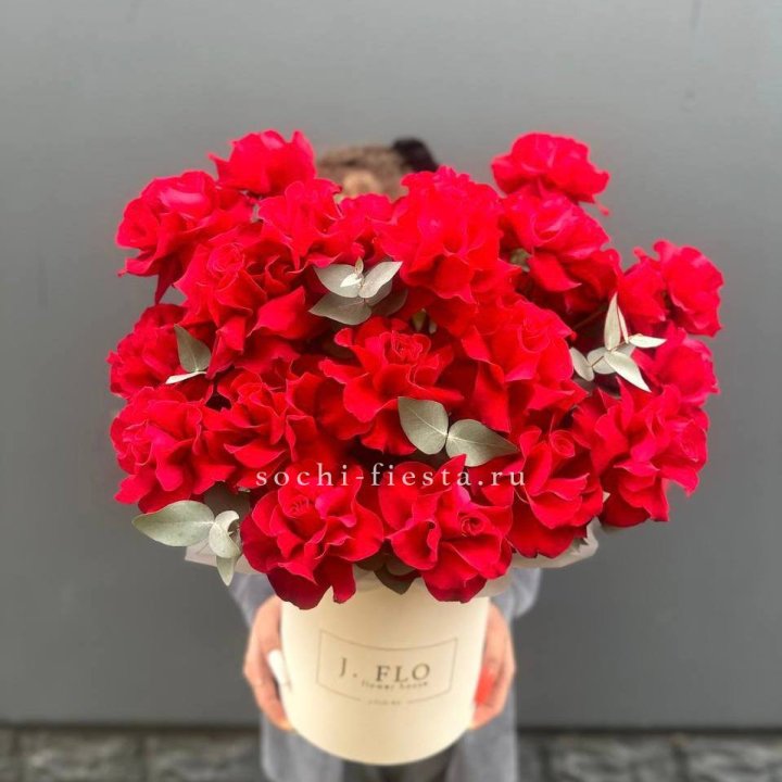 35 Французских роз в боксе в Хабаровске