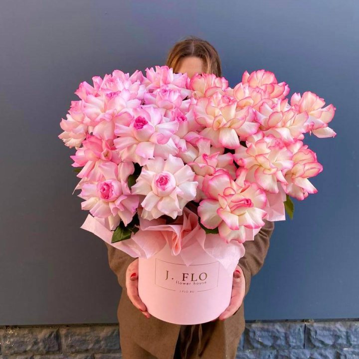 25 Французских роз микс в боксе в Хабаровске