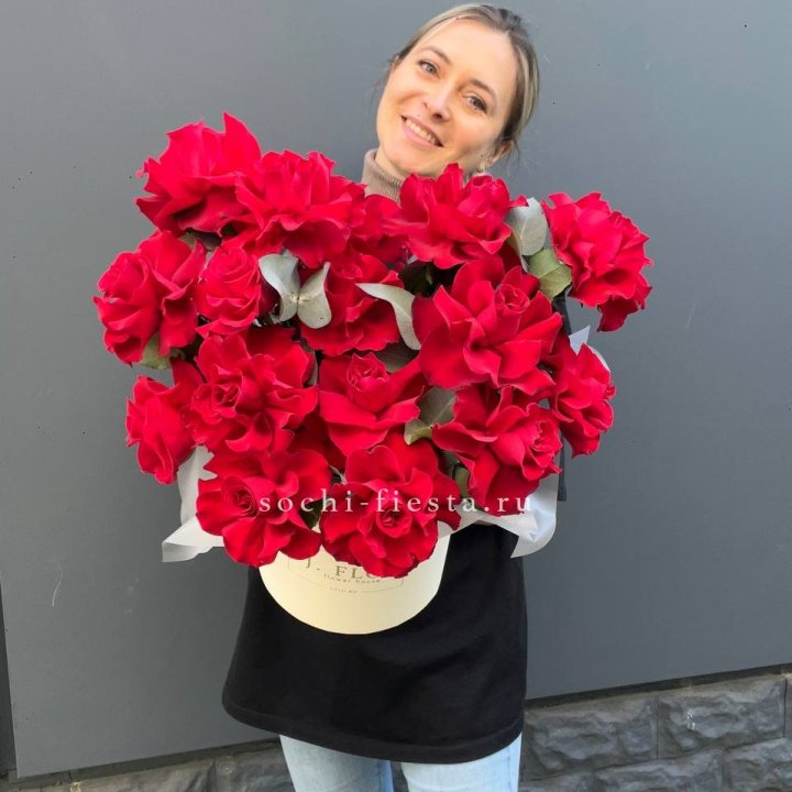 17 Французских роз в боксе в Хабаровске