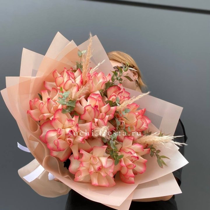 9 Французских роз Джумилия  в Хабаровске