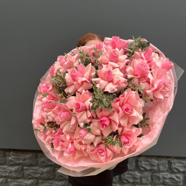  25 розовых французских роз в Хабаровске