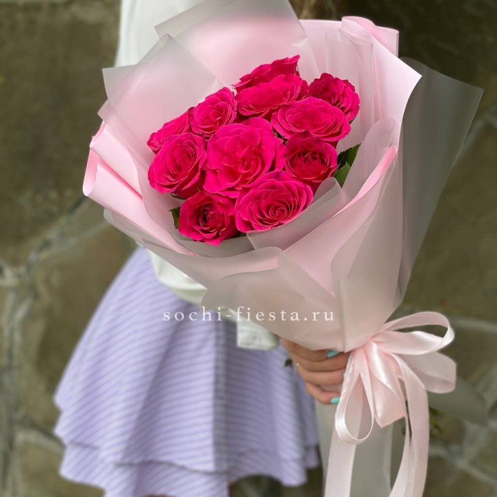 Букет алых роз в Хабаровске