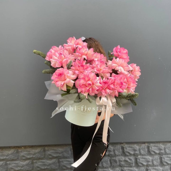 Бокс из 15 французских роз в Хабаровске